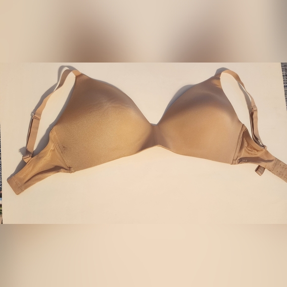 Skims Wireless Form T-Shirt Demi bra Size 36DDD new 38C And 36C - Picture 2 of 8
